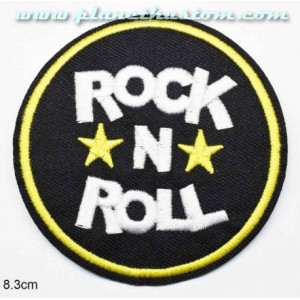 Patch rock'n'roll gris sur fond noir cercle et étoiles jaune rond